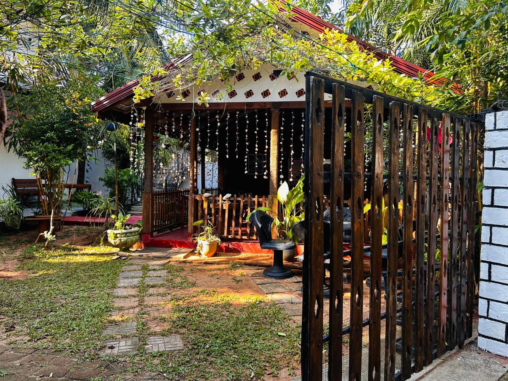 Pearl Bungalow Trincomalee Exterior foto